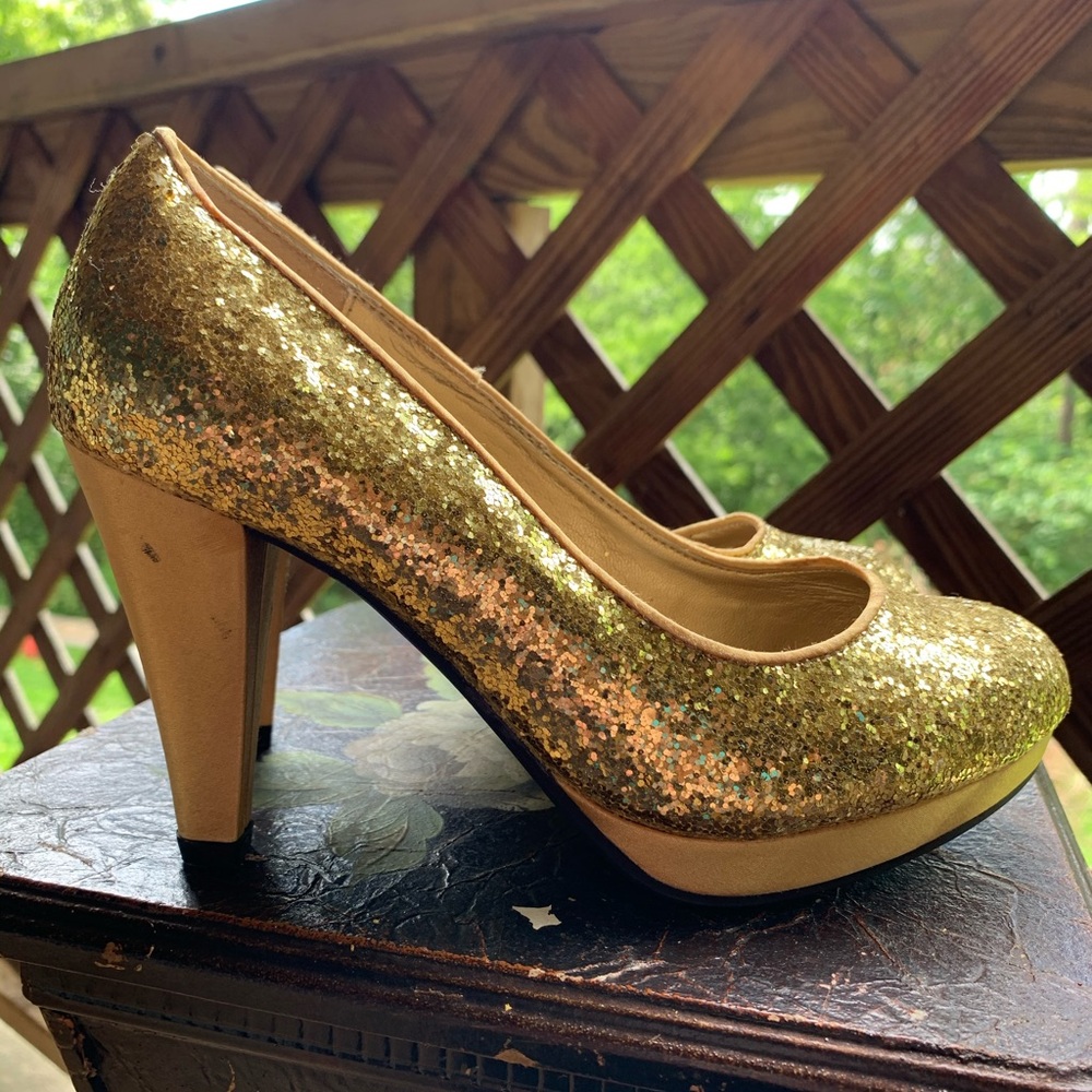 Rialto gold glitter platform heel size 6